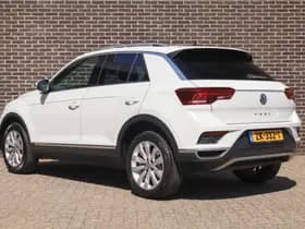 Volkswagen T-Roc thumbnail 12
