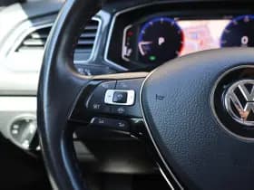 Volkswagen T-Roc thumbnail 23