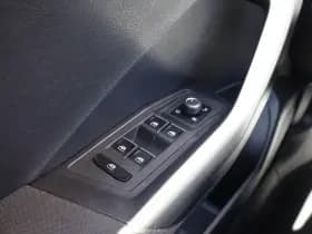 Volkswagen T-Roc thumbnail 34
