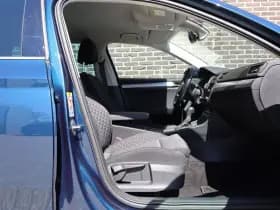 Škoda Superb thumbnail 35