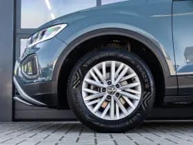 Volkswagen T-Roc thumbnail 14