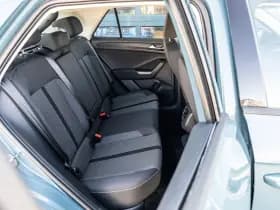 Volkswagen T-Roc thumbnail 16