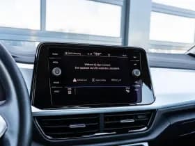 Volkswagen T-Roc thumbnail 25