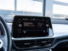 Volkswagen T-Roc thumbnail 35
