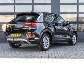 Volkswagen T-Roc thumbnail 2