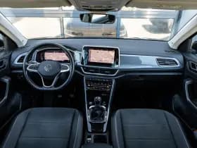 Volkswagen T-Roc thumbnail 5