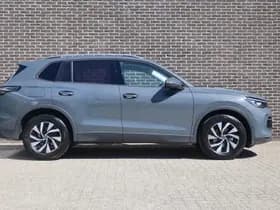 Volkswagen Tiguan thumbnail 3