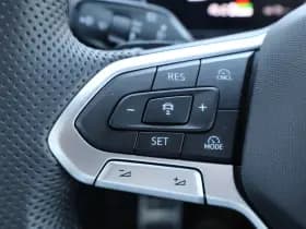 Volkswagen Tiguan thumbnail 32