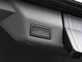 Volkswagen Multivan thumbnail 22