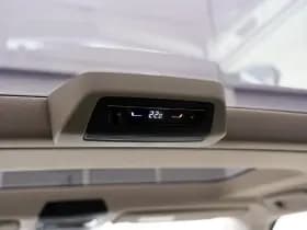 Volkswagen Multivan thumbnail 38