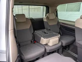 Volkswagen Multivan thumbnail 39