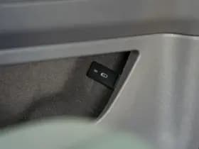 Volkswagen Multivan thumbnail 42