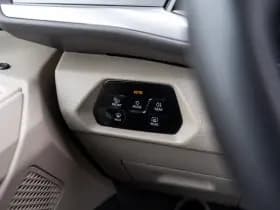 Volkswagen Multivan thumbnail 44