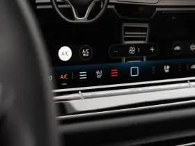 Volkswagen Tiguan thumbnail 55