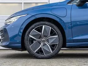 Volkswagen Golf thumbnail 12