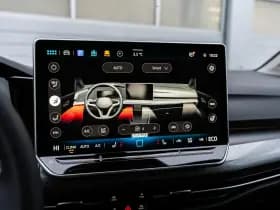 Volkswagen Golf thumbnail 39