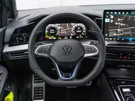 Volkswagen Golf thumbnail 22