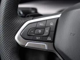 Volkswagen Golf thumbnail 25
