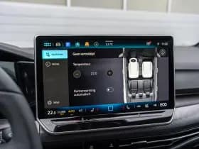 Volkswagen Golf thumbnail 37