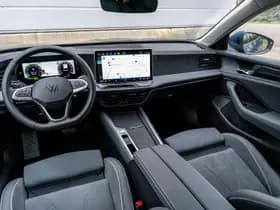 Volkswagen Passat thumbnail 33
