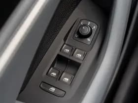 Volkswagen Passat thumbnail 34