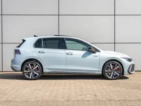 Volkswagen Golf thumbnail 3