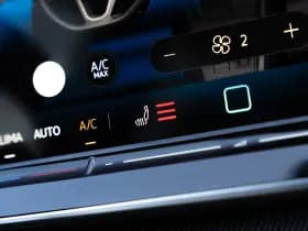 Volkswagen Golf thumbnail 30