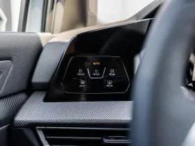 Volkswagen Golf thumbnail 34