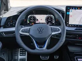 Volkswagen Golf thumbnail 35