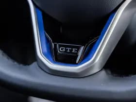 Volkswagen Golf thumbnail 36