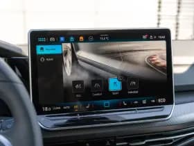 Volkswagen Golf thumbnail 44
