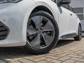 CUPRA Born thumbnail 44