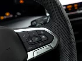 Volkswagen Golf thumbnail 23