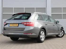 Škoda Superb thumbnail 3
