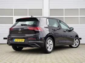 Volkswagen Golf thumbnail 2
