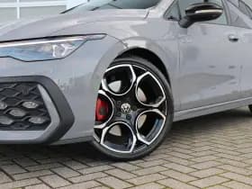 Volkswagen Golf thumbnail 33
