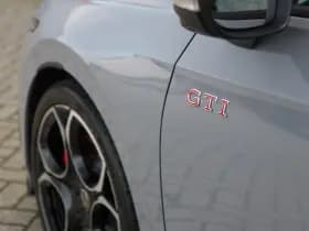 Volkswagen Golf thumbnail 34