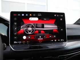 Volkswagen Golf thumbnail 44