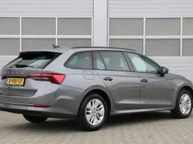 Škoda Octavia thumbnail 3