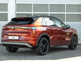 Volkswagen T-Roc thumbnail 2