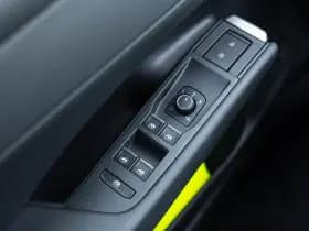 Volkswagen T-Roc thumbnail 30