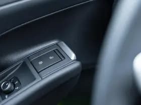 Volkswagen T-Roc thumbnail 31