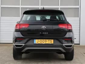Volkswagen T-Roc thumbnail 11