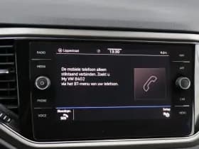 Volkswagen T-Roc thumbnail 36