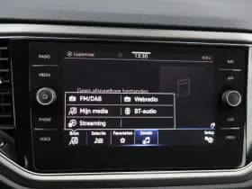 Volkswagen T-Roc thumbnail 38