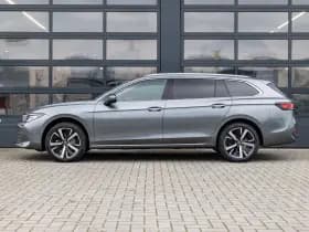 Volkswagen Passat thumbnail 11