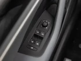Volkswagen Passat thumbnail 35