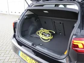 Volkswagen Golf thumbnail 18