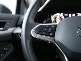 Volkswagen Golf thumbnail 22
