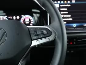 Volkswagen Golf thumbnail 23